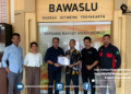 Kelompok-Tani-An-nida-Laporkan-Dugaan-Penggelapan-Dana-Bansos-ke-Polsek-Omesuri-120x86 Fenomena dikibarkan bendera One Piece Jelang HUT RI ke-80, Begini Tanggapan Istana